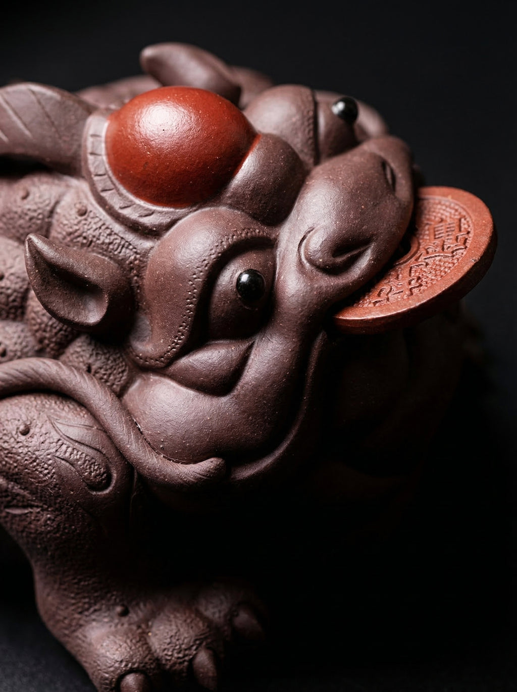 Zenflowing Handmade Zisha Tea Pet - Three-Legged Money Toad Sculpture, Purple Clay Fortune Ornament for Tea Lovers